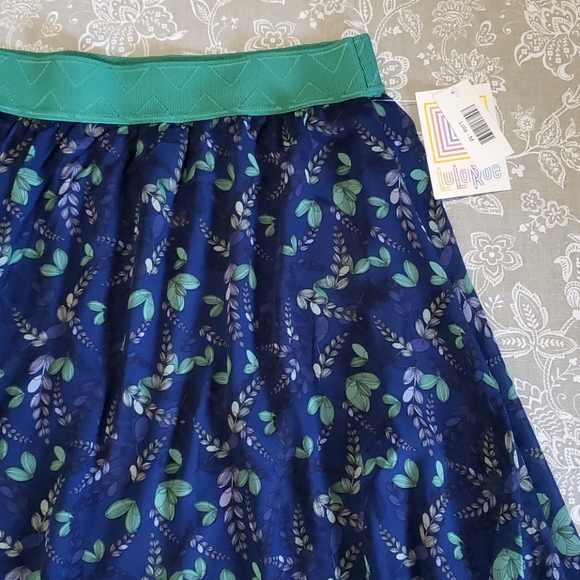 LuLaRoe Dresses & Skirts - Lularoe Lola skirt